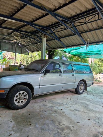 รถ Isuzu รุ่นอื่นๆ รุ่นย่อยอื่นๆ สี ฟ้า