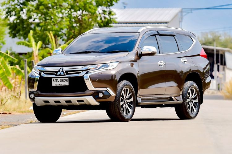 Mitsubishi Pajero Sport 2018 2.4 GT Premium 2WD Utility-car ดีเซล เกียร์อัตโนมัติ น้ำตาล รูปที่ 3
