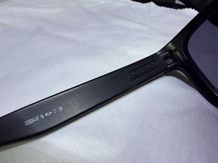 ขายแว่นตากันแดด มือสอง Oakley รุ่น Holbrook ปี 2017  รูปที่ 3