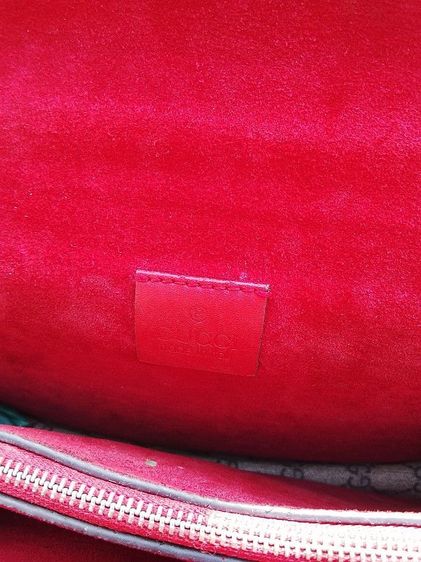 🔥 Gucci Dionysus GG Supreme สวยหรู ดูแพงมาก
สายโซ่เงิน  ภายในกำมะหยี่แดง รุ่นฮิตตลอดกาล  รูปที่ 4