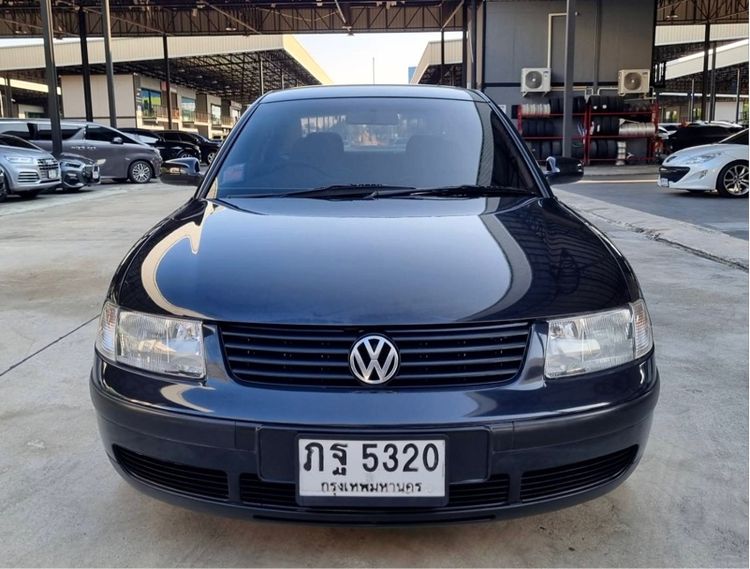 รถ Volkswagen Passat 1.8 Highline สี ดำ