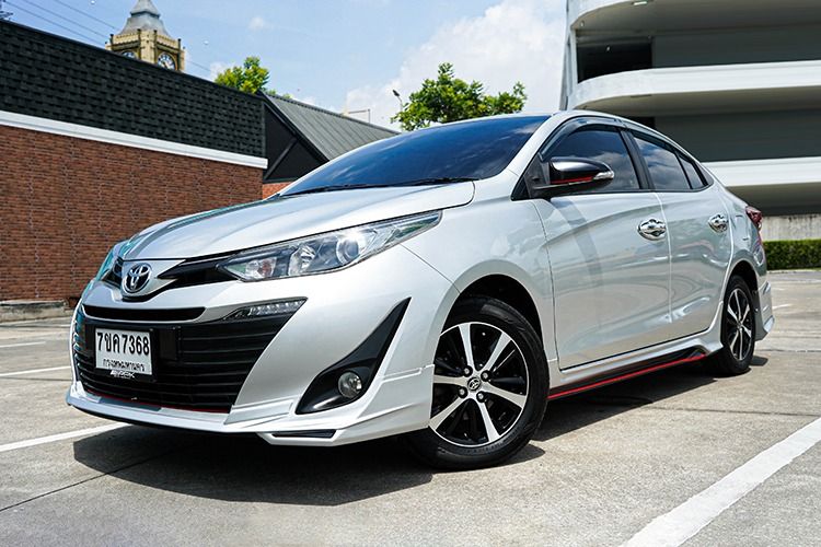 Toyota Yaris ATIV 2018 1.2 S Sedan เบนซิน ไม่ติดแก๊ส เกียร์อัตโนมัติ เทา