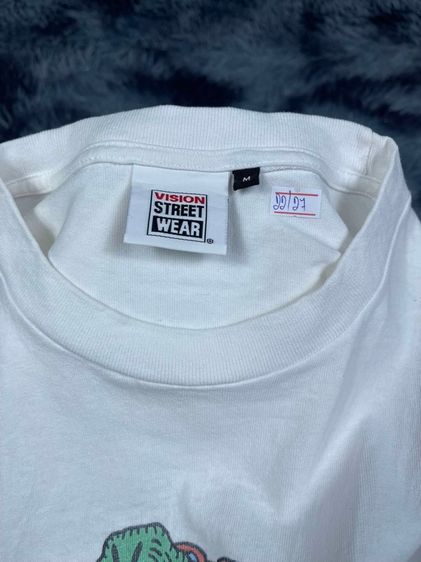 เสื้อยืด VISION แท้ 💯 size M ขนาด อก 22 ยาว 27 นิ้ว สภาพใหม่มาก ลายสวย เนื้อผ้ายืดหยุ่นดีมาก หายากน่าสะสมครับ รูปที่ 3