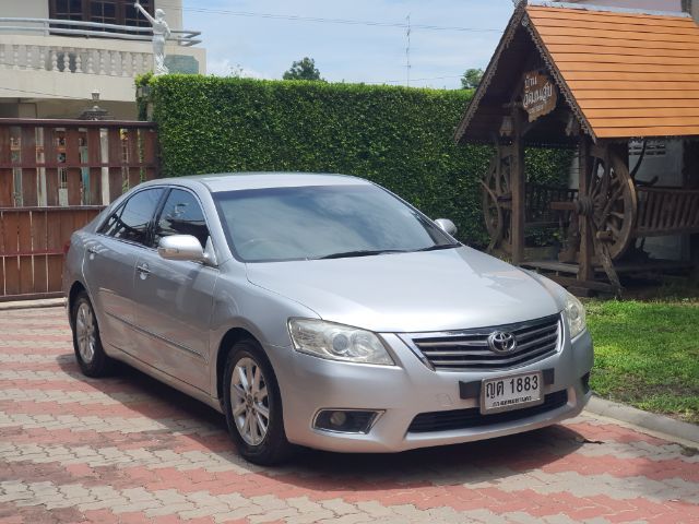 รถ Toyota Camry 2.0 G สี เงิน