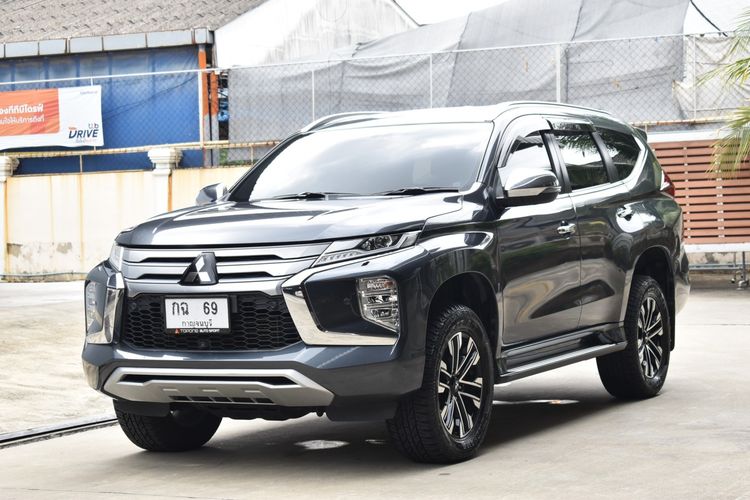 รถ Mitsubishi Pajero Sport 2.4 GT Premium 4WD สี เทา