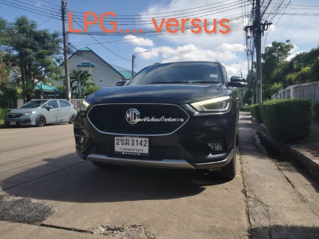 MG ZS 2021 1.5X+ Sunroof Utility-car ไฮบริด LPG เกียร์อัตโนมัติ ดำ รูปที่ 2