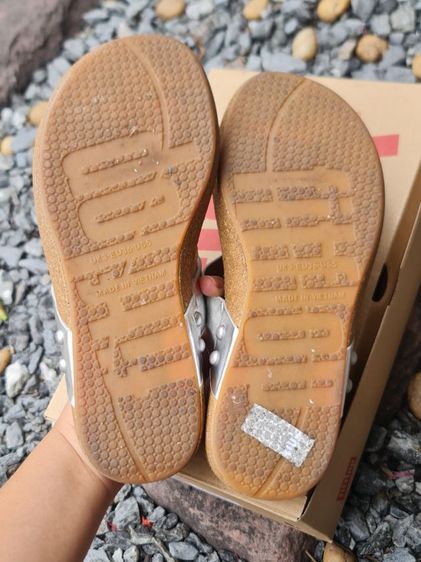 รองเท้าแตะแบบมีหูและแบบสวม เงิน อื่นๆ UK 3.5 | EU 36 | US 5 รองเท้าFITFLOP 