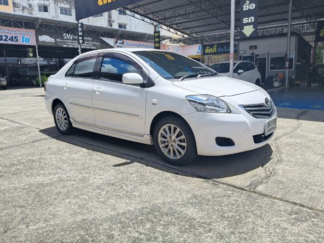 รถ Toyota Vios 1.5 E สี ขาว