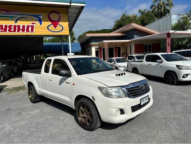 รถ Toyota Hilux Vigo Champ Smart Cab 2.5 J สี ขาว