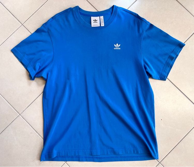 เสื้อยืด adidas แท้ สีฟ้า ลายสกรีนหลัง ปักโลโก้อก