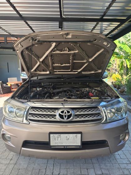 Toyota Fortuner 2010 2.7 V Van เบนซิน ไม่ติดแก๊ส เกียร์อัตโนมัติ บรอนซ์ทอง รูปที่ 3