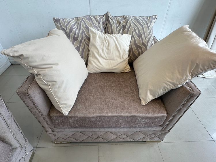 ชุดรับแขก แบรนด์ ARIA DESIGNS รูปที่ 13