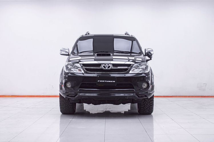 Toyota Fortuner 2008 3.0 V 4WD Utility-car ดีเซล ไม่ติดแก๊ส เกียร์อัตโนมัติ ดำ รูปที่ 4