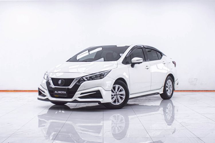 รถ Nissan Almera 1.0 V สี ขาว