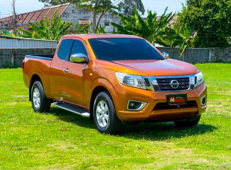 Nissan Navara 2017 2.5 E Pickup ดีเซล ไม่ติดแก๊ส เกียร์ธรรมดา ส้ม