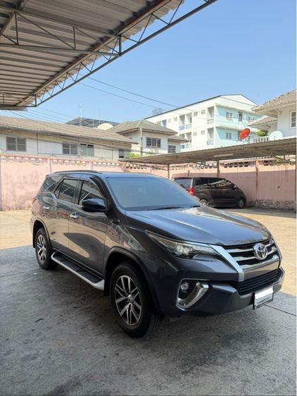 Toyota Fortuner 2019 2.4 V Utility-car ดีเซล เกียร์อัตโนมัติ เทา รูปที่ 3