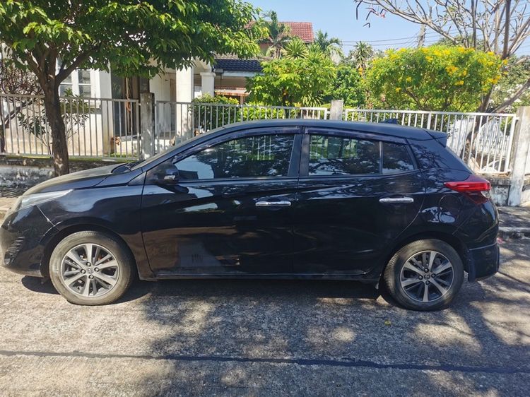 Toyota Yaris 2018 1.2 G Sedan เบนซิน ไม่ติดแก๊ส เกียร์อัตโนมัติ ดำ รูปที่ 2