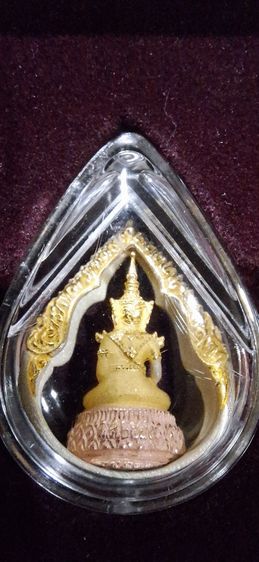 พระแก้วมรกต ภปร. ปี45 เนื้อเงิน รูปที่ 2