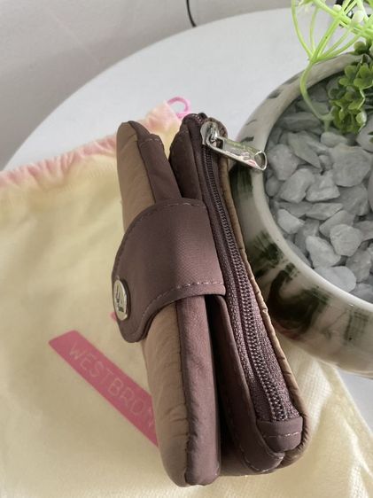 กระเป๋าสตางค์ใบสั้นยี่ห้อ WERTBRONCO สีน้ำตาล สภาพใหม่ ใช้น้อย