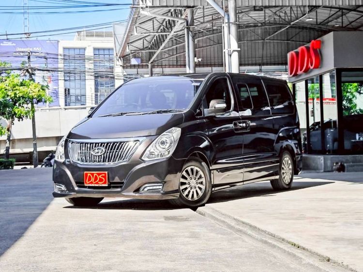 รถ Hyundai H-1  2.5 Elite สี น้ำตาล