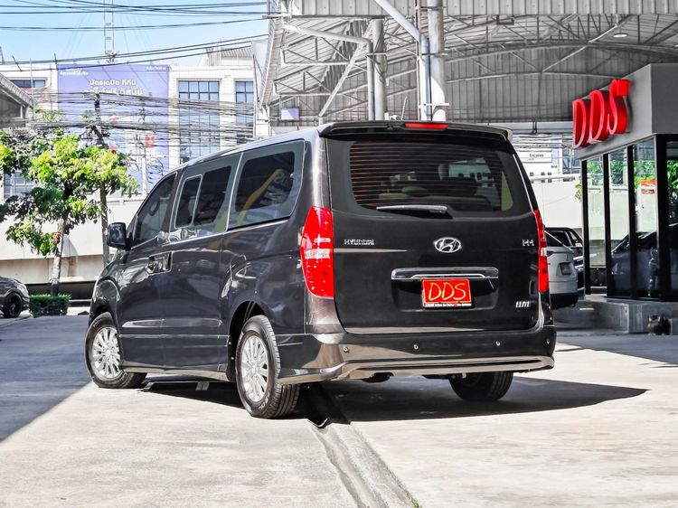 Hyundai H-1  2017 2.5 Elite Van ดีเซล เกียร์อัตโนมัติ น้ำตาล รูปที่ 3