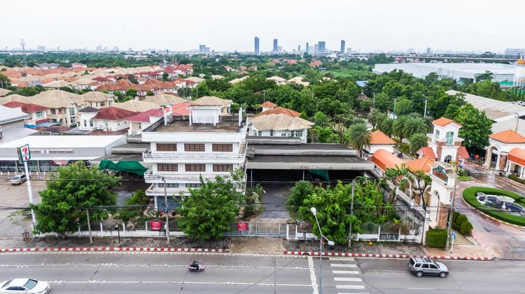ขายที่ดินพร้อมอาคารสำนักงาน ทำเลดี ใกล้ MRT สีม่วง ใกล้ห้างเซ็นทรัลเวตส์เกต รูปที่ 2