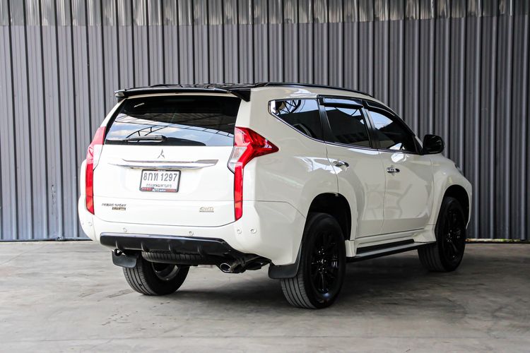Mitsubishi Pajero Sport 2019 2.4 GT Premium Elite Edition 4WD Utility-car ดีเซล ไม่ติดแก๊ส เกียร์อัตโนมัติ ขาว รูปที่ 4