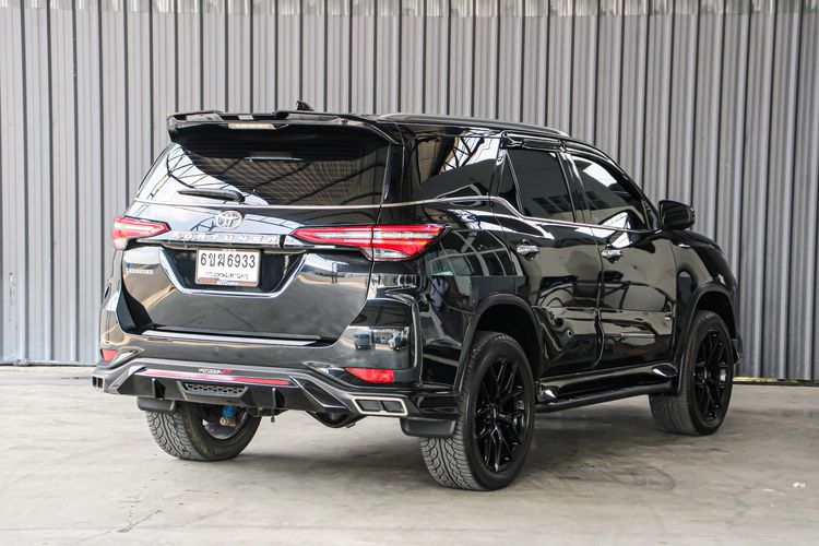 Toyota Fortuner 2021 2.4 Legender Utility-car ดีเซล ไม่ติดแก๊ส เกียร์อัตโนมัติ ดำ รูปที่ 4
