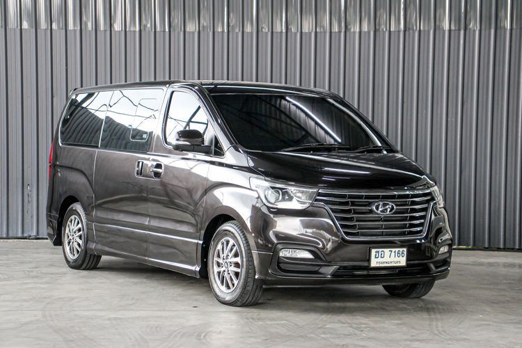 Hyundai H-1 2019 2.5 Deluxe Van ดีเซล ไม่ติดแก๊ส เกียร์อัตโนมัติ น้ำตาล รูปที่ 3