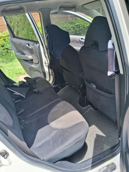 รถ Honda Jazz 1.5 E i-DSi สี ขาว