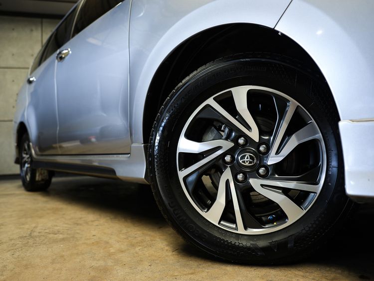 Toyota Innova 2021 2.8 Crysta Utility-car ดีเซล ไม่ติดแก๊ส เกียร์อัตโนมัติ บรอนซ์เงิน รูปที่ 4