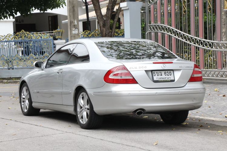 Mercedes-Benz CLK-Class 2004 CLK200 Kompressor Sedan เบนซิน ไม่ติดแก๊ส เกียร์อัตโนมัติ เงิน รูปที่ 4