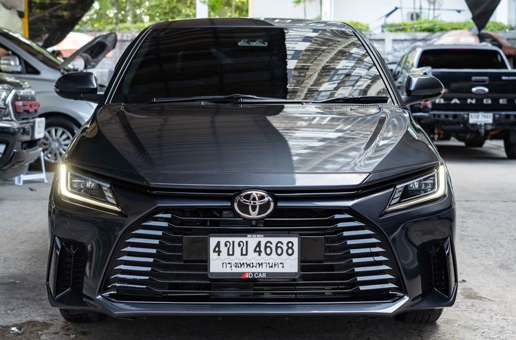 รถ Toyota Yaris ATIV 1.2 Premium สี เทา