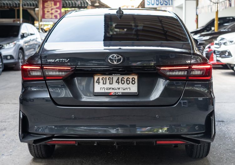 Toyota Yaris ATIV 2023 1.2 Premium Sedan เบนซิน ไม่ติดแก๊ส เกียร์อัตโนมัติ เทา รูปที่ 4