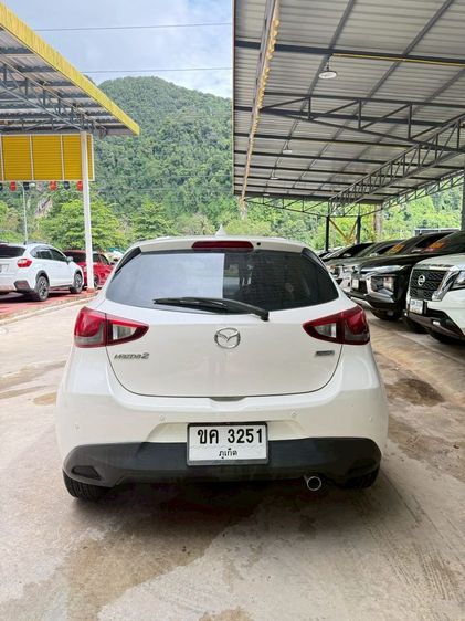 Mazda Mazda 2 2019 1.3 High Connect Sedan เบนซิน ไม่ติดแก๊ส เกียร์อัตโนมัติ ขาว รูปที่ 4