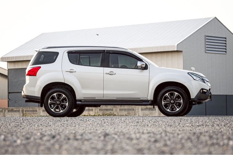 Isuzu MU-X 2016 Utility-car ดีเซล ไม่ติดแก๊ส เกียร์อัตโนมัติ ขาว รูปที่ 4
