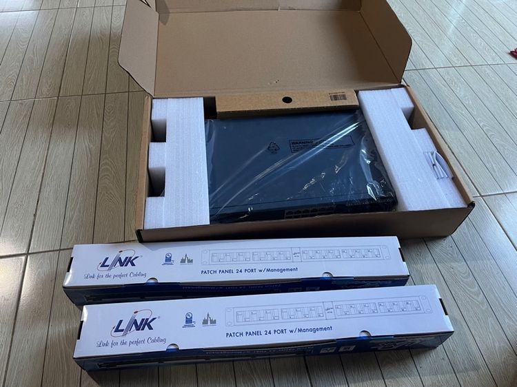 Hikvision DS-3E0524-E(B) 24 Port Gigabit Unmanaged Switch และ Patch Panel 24 Port US-3124A  รูปที่ 2