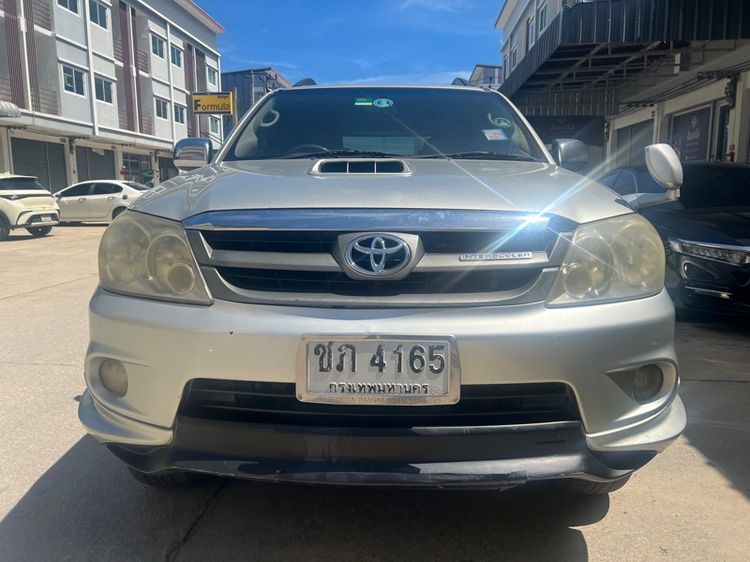 Toyota Fortuner 2007 3.0 G 4WD เบนซิน เกียร์ธรรมดา บรอนซ์เงิน รูปที่ 3