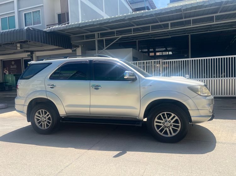 Toyota Fortuner 2007 3.0 G 4WD เบนซิน เกียร์ธรรมดา บรอนซ์เงิน รูปที่ 2