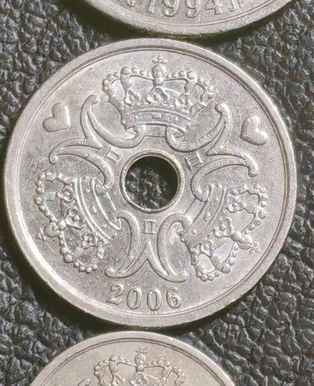 เหรียญ​เก่าน่าสะสมประเทศ​เดนมาร์ก​3เหรียญ, 5โครนปี1994,2โครนปี2006,1โครนปี1992 รูปที่ 7