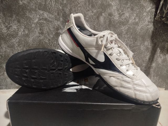 Mizuno Morelia M8 TF 100 ปุ่มตัวท็อป หนังจิงโจ้ ไซด์ 42.5 หรือ 270 รูปที่ 3