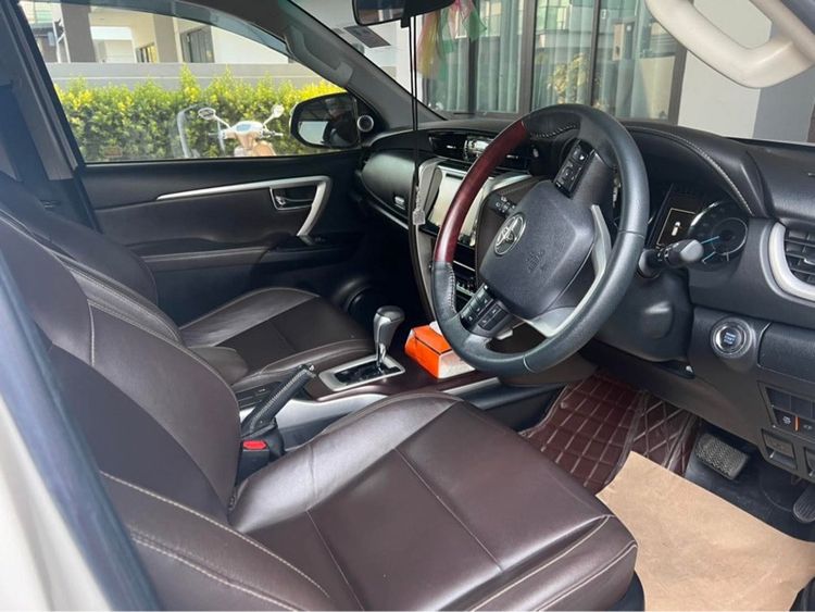 Toyota Fortuner 2020 2.4 V Utility-car ดีเซล ไม่ติดแก๊ส เกียร์อัตโนมัติ ขาว รูปที่ 2