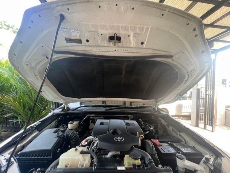 Toyota Fortuner 2020 2.4 V Utility-car ดีเซล ไม่ติดแก๊ส เกียร์อัตโนมัติ ขาว รูปที่ 4