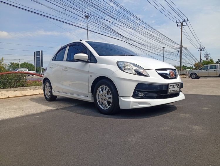 รถ Honda Brio 1.2 V สี ขาว