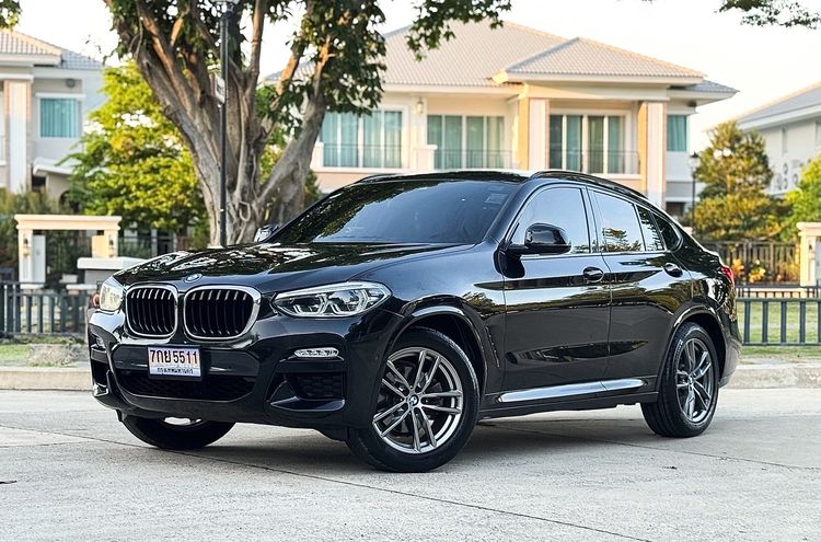 รถ BMW X4 2.0 xDrive20d M Sport 4WD สี ดำ