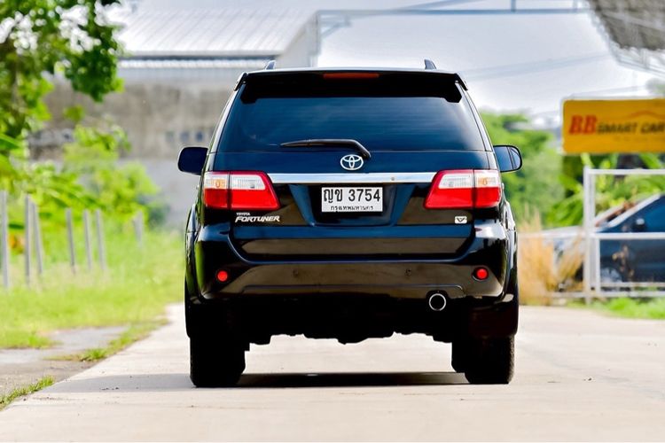 Toyota Fortuner 2011 Utility-car เบนซิน LPG เกียร์อัตโนมัติ ดำ รูปที่ 4