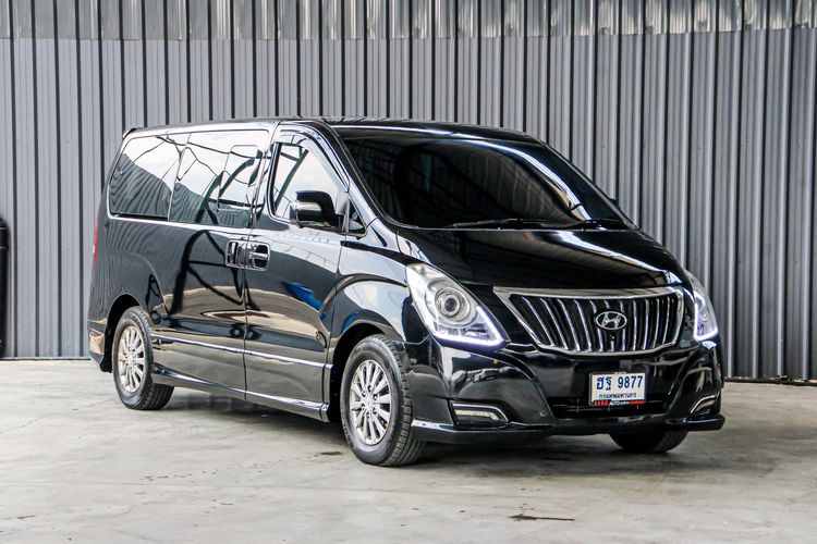 Hyundai H-1 2018 2.5 Deluxe Van ดีเซล ไม่ติดแก๊ส เกียร์อัตโนมัติ ดำ รูปที่ 3