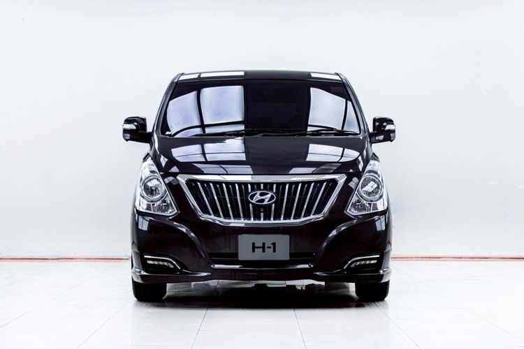 Hyundai H-1  2018 2.5 Deluxe Utility-car ดีเซล ไม่ติดแก๊ส เกียร์อัตโนมัติ น้ำตาล รูปที่ 4