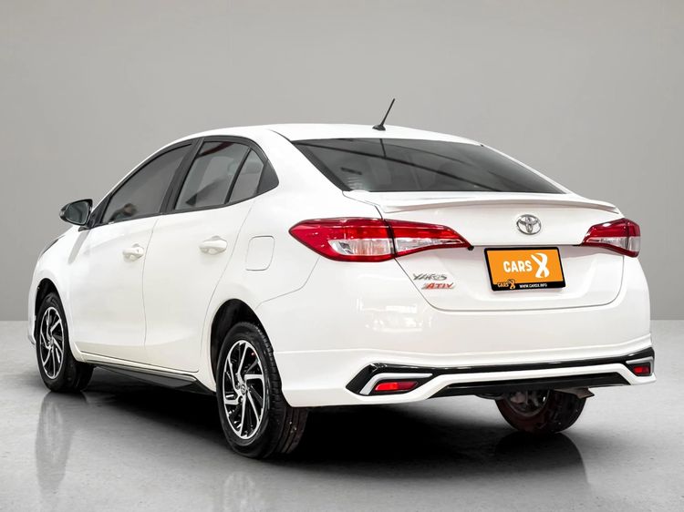 Toyota Yaris ATIV 2022 1.2 Sport Sedan เบนซิน ไม่ติดแก๊ส เกียร์อัตโนมัติ ขาว รูปที่ 4