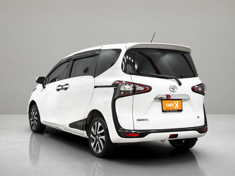 Toyota Sienta 2017 1.5 V Utility-car เบนซิน ไม่ติดแก๊ส เกียร์อัตโนมัติ ขาว รูปที่ 4